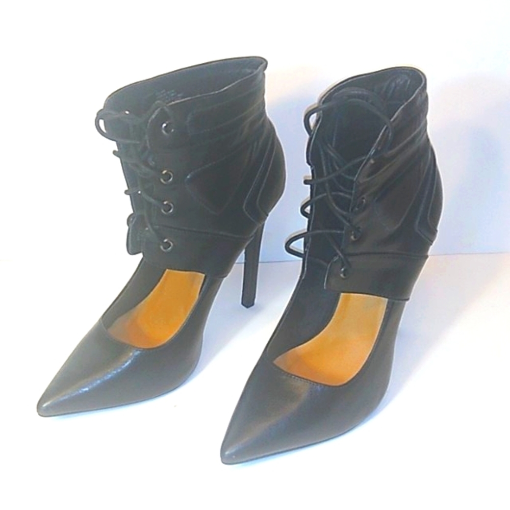 Isabella Rue Lace Up Heels Size 9